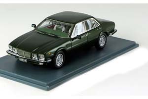 DE TOMASO DEAUVILLE 1978 DARKGREEN-METALLIC