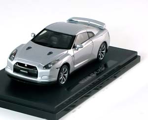 NISSAN GT-R 2007 SILVER