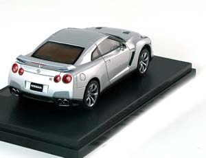 NISSAN GT-R 2007 SILVER — фото 2