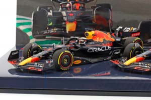 RED BULL RACING ORACLE 2-CAR SET VERSTAPPEN #1 & PEREZ #11 SAUDI ARABIAN GP FORMULA 1 2022 LIMITED 222 PCS / РЕД БУЛ РЕЙСИНГ ОРАКЛ НАБОР ИЗ 2-Х БОЛИДОВ ФЕРСТАППЕН #1 & ПЕРЕС #11 ГРАНПРИ САУДОВСКОЙ АРАВИИ ФОРМУЛА 1 2022 ТИРАЖ 222 ШТ — фото 5