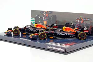 RED BULL RACING ORACLE 2-CAR SET VERSTAPPEN #1 & PEREZ #11 SAUDI ARABIAN GP FORMULA 1 2022 LIMITED 222 PCS / РЕД БУЛ РЕЙСИНГ ОРАКЛ НАБОР ИЗ 2-Х БОЛИДОВ ФЕРСТАППЕН #1 & ПЕРЕС #11 ГРАНПРИ САУДОВСКОЙ АРАВИИ ФОРМУЛА 1 2022 ТИРАЖ 222 ШТ — фото 2