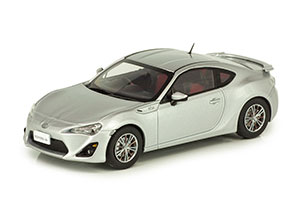 TOYOTA GT86 2012 SILVER 