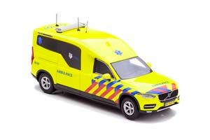 VOLVO NILSSON XC90 AMBULANCE СКОРАЯ ПОМОЩЬ НА БАЗЕ VOLVO XC90 НИДЕРЛАНДЫ ЖЕЛТЫЙ С КРАСНЫМ И СИНИМ — фото 3