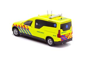 VOLVO NILSSON XC90 AMBULANCE СКОРАЯ ПОМОЩЬ НА БАЗЕ VOLVO XC90 НИДЕРЛАНДЫ ЖЕЛТЫЙ С КРАСНЫМ И СИНИМ — фото 4