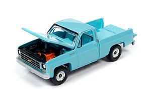 CHEVROLET C10 SCOTTSDALE FLEETSIDE PICKUP TRUCK LIGHT BLUE 1979 (ДЛИНА МОДЕЛИ 6-10 СМ) — фото 2