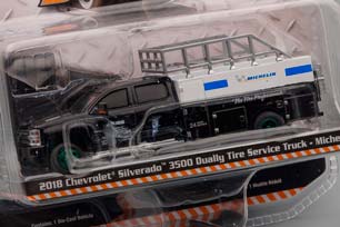 CHEVROLET SILVERADO 3500 МАШИНА ШИНОМОНТАЖА "MICHELIN" 2018 (GREENLIGHT!!!) (ДЛИНА МОДЕЛИ 6-10 СМ) — фото 2