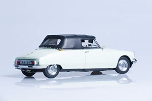 CITROEN DS-19 CABRIO WITH SOFTTOP 1961 LIGHT GREEN — фото 2