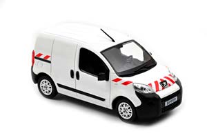 PEUGEOT BIPPER 2009 WHITE WITH RED STRIPING