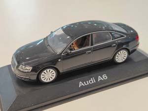 AUDI A6 2004 ЧЕРНЫЙ (БОКС МОЖЕТ ИМЕТЬ ПОТЕРТОСТИ ИЛИ ТРЕЩИНЫ) — фото 1