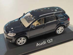 AUDI Q7 2009 СИНИЙ (БОКС МОЖЕТ ИМЕТЬ ПОТЕРТОСТИ ИЛИ ТРЕЩИНЫ)