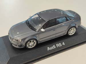 AUDI RS4 2005 СЕРЫЙ МЕТАЛЛИК (БОКС МОЖЕТ ИМЕТЬ ПОТЕРТОСТИ ИЛИ ТРЕЩИНЫ)