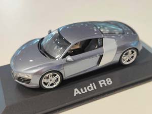 AUDI R8 2006 СЕРЫЙ МЕТАЛЛИК (БОКС МОЖЕТ ИМЕТЬ ПОТЕРТОСТИ ИЛИ ТРЕЩИНЫ)