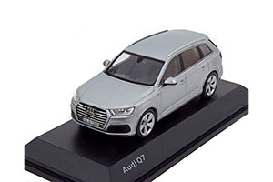 AUDI Q7 2015 FLORET SILVER / АУДИ КЬЮ 7 СЕРЕБРИСТЫЙ