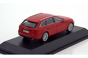 AUDI A4 AVANT 2015 TANGO RED — фото 2