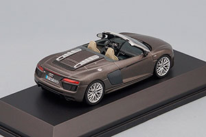 AUDI R8 SPYDER V10 2016 ARGUS BROWN MATT — фото 2