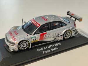 AUDI A4 DTM 2004 FRANK BIELA #45 СЕРЕБРИСТЫЙ (БОКС МОЖЕТ ИМЕТЬ ПОТЕРТОСТИ ИЛИ ТРЕЩИНЫ)