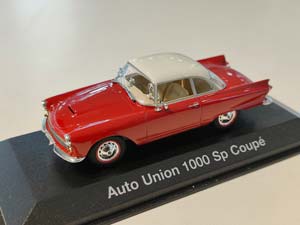 AUTO UNION 1000 SP COUPE 1958 КРАСНЫЙ (БОКС МОЖЕТ ИМЕТЬ ПОТЕРТОСТИ ИЛИ ТРЕЩИНЫ)