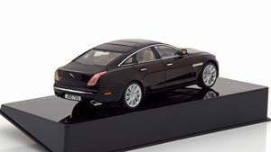 JAGUAR XJ SALOON BLACK — фото 2