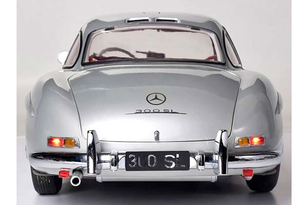 MERCEDES 300 SL GULLWING KIT WITH 602 PARTS SILVER — фото 4