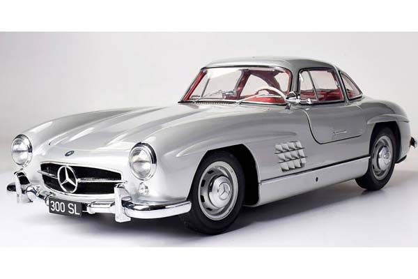 MERCEDES 300 SL GULLWING KIT WITH 602 PARTS SILVER