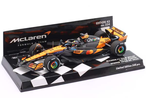 MCLAREN MCL39 #81 WINNER CHINA GP FORMULA 1 2025 OSCAR PIASTRI / МАКЛАРЕН MCL39 ПОБЕДИТЕЛЬ ГРАН-ПРИ КИТАЯ ФОРМУЛА-1 ОСКАР ПИАСТРИ — фото 3