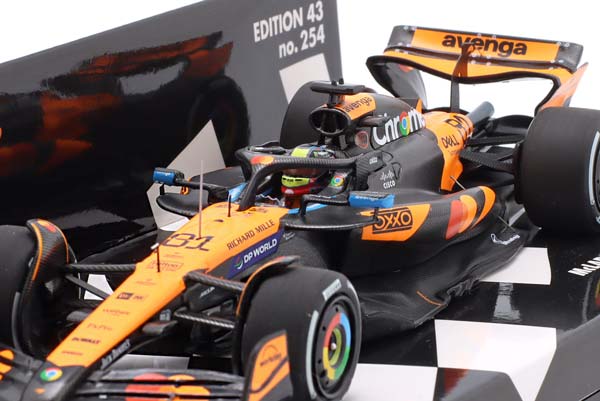 MCLAREN MCL39 #81 WINNER CHINA GP FORMULA 1 2025 OSCAR PIASTRI / МАКЛАРЕН MCL39 ПОБЕДИТЕЛЬ ГРАН-ПРИ КИТАЯ ФОРМУЛА-1 ОСКАР ПИАСТРИ — фото 5