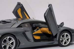LAMBORGHINI AVENTADOR LP700-4 2011 GREY METTALIC — фото 4
