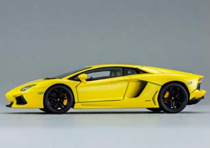 LAMBORGHINI AVENTADOR LP700-4 2011 YELLOW METALLIC — фото 8