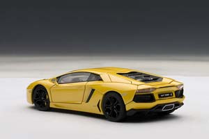 LAMBORGHINI AVENTADOR LP700-4 2011 YELLOW METALLIC — фото 2