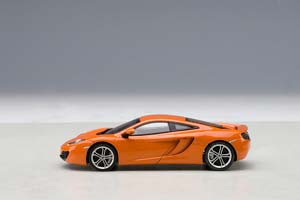 MCLAREN MP4-12C 2011 METALLIC ORANGE — фото 3