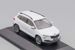 SKODA KAROQ, MOON WHITE — фото 3