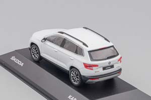 SKODA KAROQ, MOON WHITE — фото 4