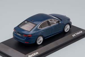 SKODA OCTAVIA A8, LAVA BLUE — фото 2