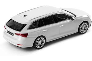 SKODA OCTAVIA A8 COMBI БЕЛЫЙ — фото 2