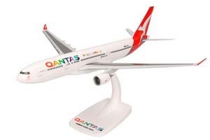 AIRBUS A330-200 VH-EBL QANTAS AIRWAYS  БЕЛЫЙ