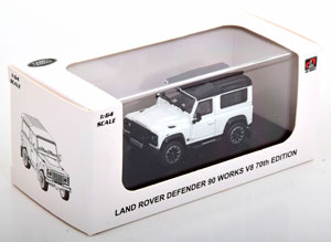 LAND ROVER DEFENDER 90 WORKS V8 2018 WHITE BLACK (ДЛИНА МОДЕЛИ 6-10 СМ) — фото 3