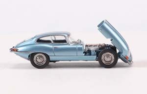 JAGUAR E-TYPE HARDTOP 1961, LIGHT BLUE (ДЛИНА МОДЕЛИ 6-10 СМ) — фото 6