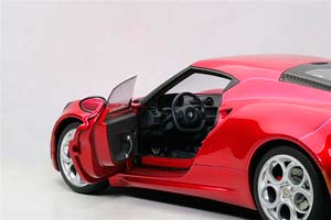 ALFA ROMEO 4C 2013 RED METALLIC — фото 4