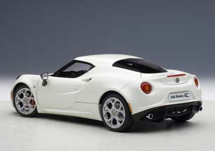 ALFA ROMEO 4C 2013 BIANCO MADREPERLA WHITE — фото 3