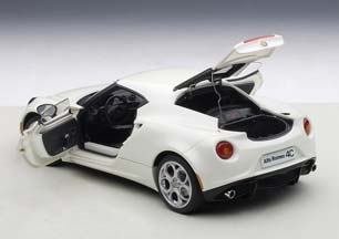 ALFA ROMEO 4C 2013 BIANCO MADREPERLA WHITE — фото 15