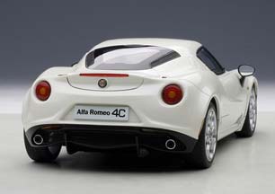ALFA ROMEO 4C 2013 BIANCO MADREPERLA WHITE — фото 4