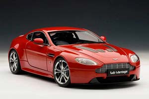 ASTON MARTIN V12 VANTAGE RED — фото 18