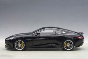 ASTON MARTIN VANQUISH 2015 GLOSS BLACK — фото 3