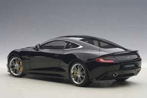 ASTON MARTIN VANQUISH 2015 GLOSS BLACK — фото 2
