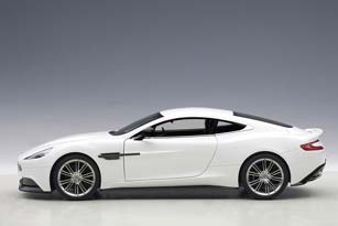 ASTON MARTIN VANQUISH 2015 WHITE — фото 3