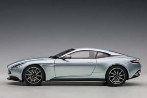 ASTON MARTIN DB11 2018 SILVER — фото 15