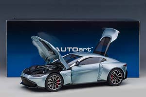 ASTON MARTIN VANTAGE 2019 SILVER — фото 18