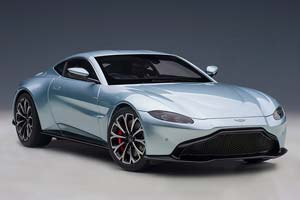 ASTON MARTIN VANTAGE 2019 SILVER — фото 10