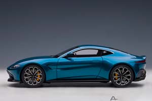 ASTON MARTIN VANTAGE 2019 BLUE — фото 14