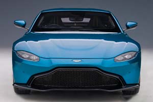 ASTON MARTIN VANTAGE 2019 BLUE — фото 8